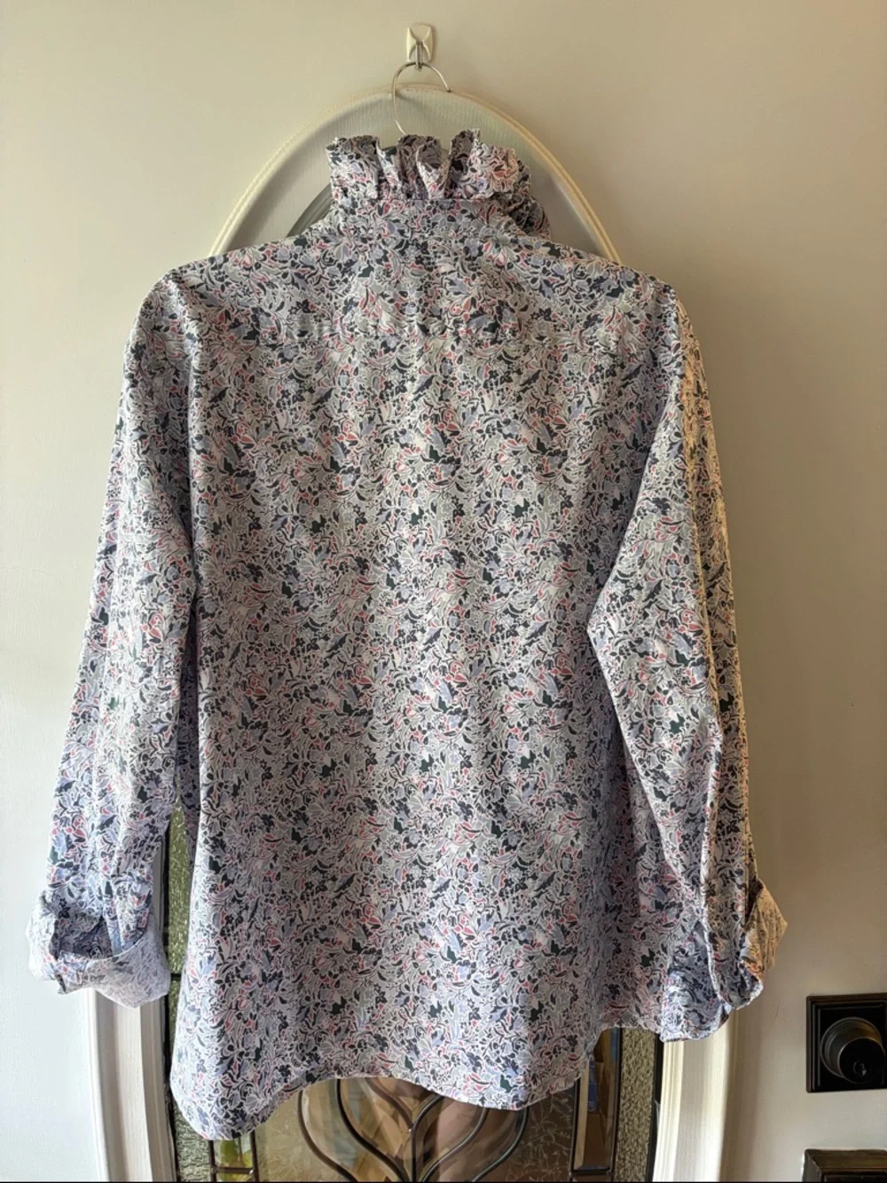 Up-cycled men’s XL Apt. 9 Ruffled Collar Floral Button-Up - Pink Blue White - Picture 4 of 4